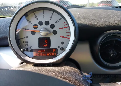 2010 Mini Cooper из США, поврежденный, VIN WMWMF3C51ATZ61146